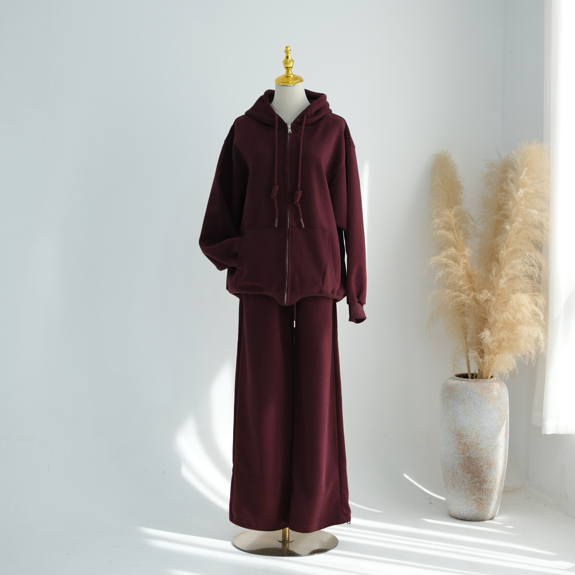ملابس نسائية، طقم رياضي مكون م - مراجعة Winter Clothing For Women وسعره
